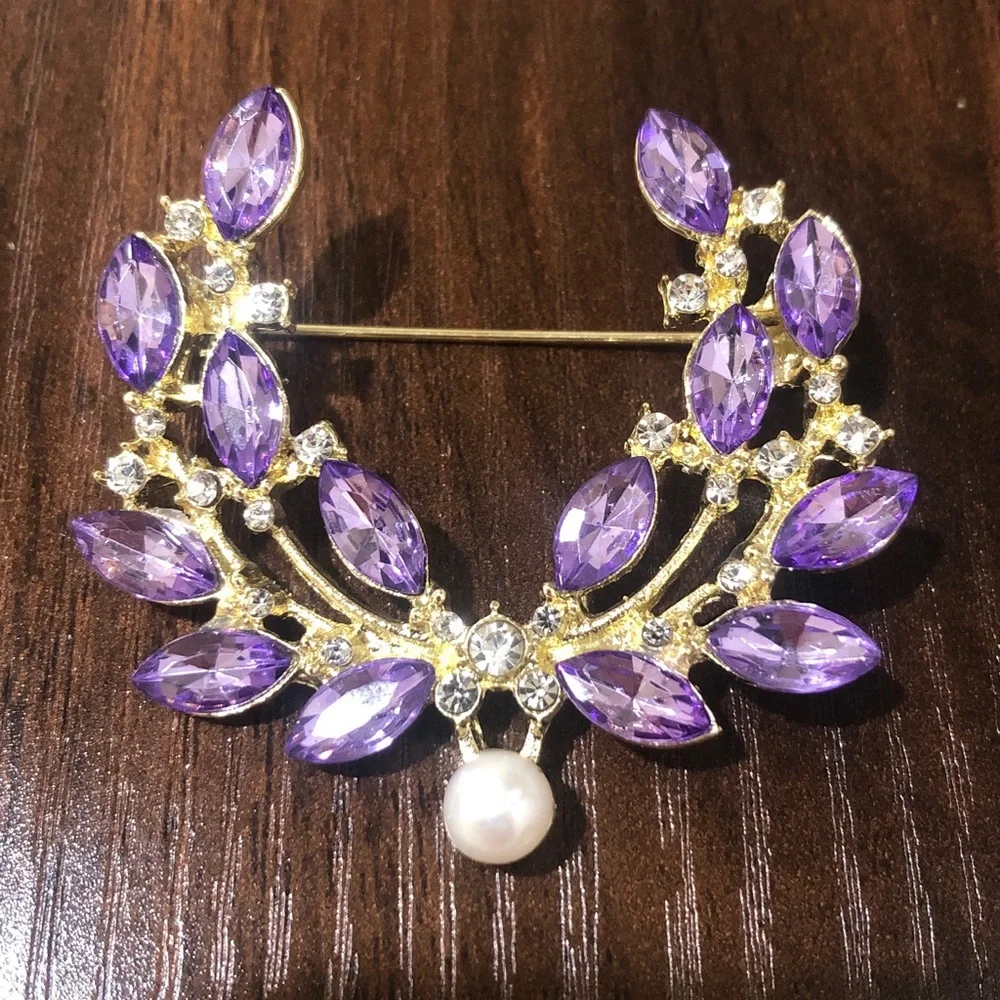 Vintage Brooch Pin Purple Gold